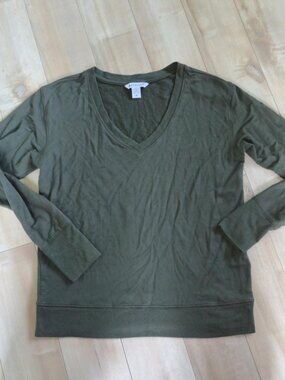 Athleta Olive Green Long Sleeve V-Neck Pullover Top Women's Medium | Thumbhole S